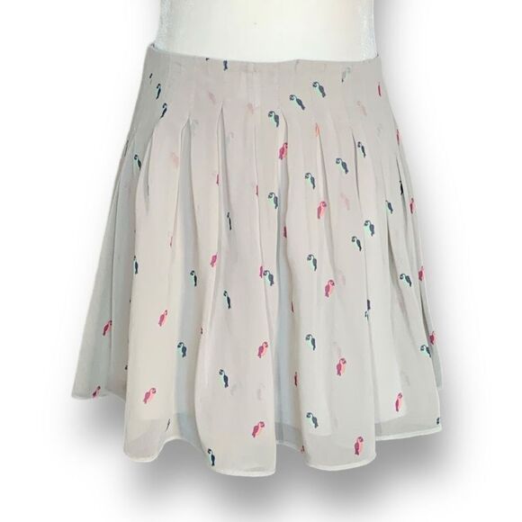 BCBGeneration Skirt Grey Box Pleated Moonstone Combo Parrot Animal Print Flowy - Picture 1 of 10